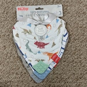3 pk muslin reversible bibs with teether corners